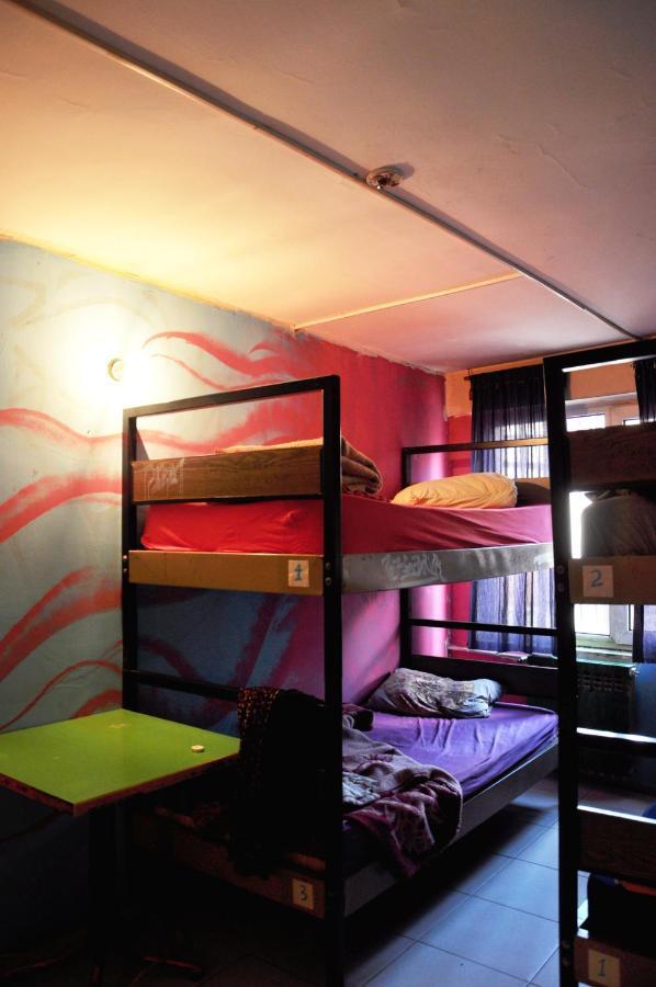 Neverland Hostel Istanbul Exterior photo